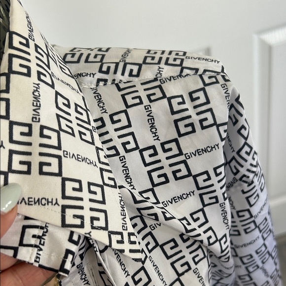 GIVENCHY Vintage Designer Black and White Patterned Women's Blouse Button Down - Picture 4 of 11